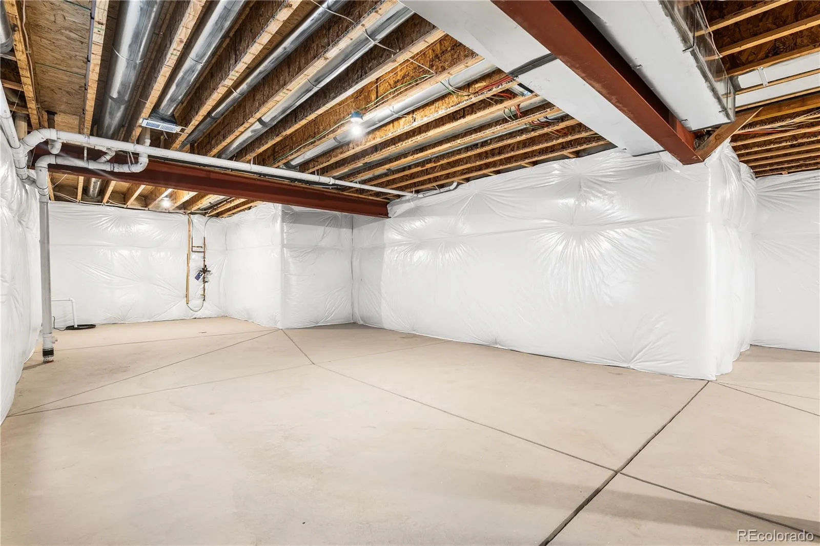 8770 Summerwalk Trail Littleton CO 80125 | MLS #REC8288150 07092026133720 1600 35