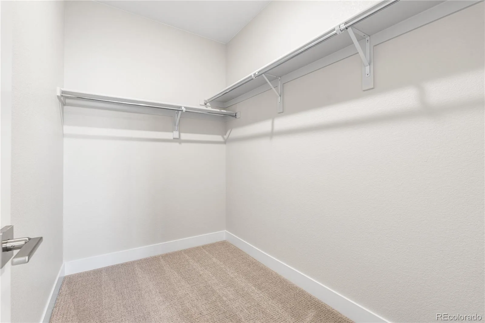 8770 Summerwalk Trail Littleton CO 80125 | MLS #REC8288150 07092026133720 1600 37
