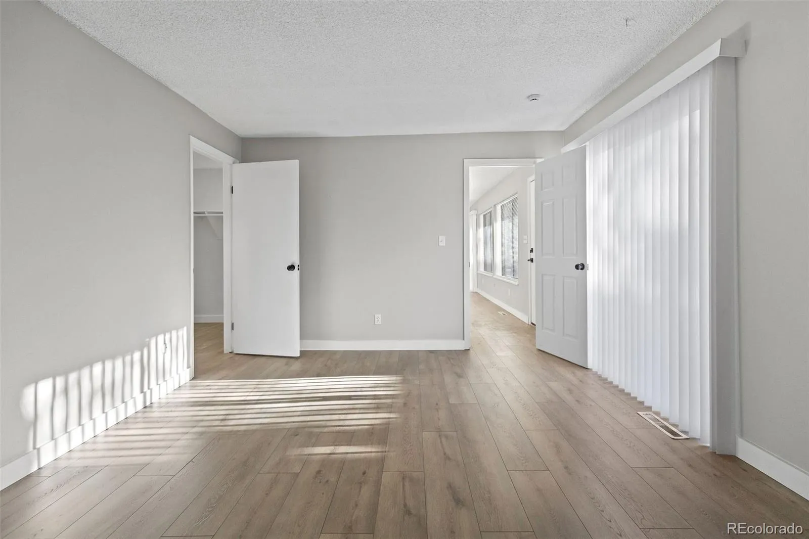 2318 S Troy Street Aurora CO 80014 MLS #REC8289473 05132026210823 1600 11