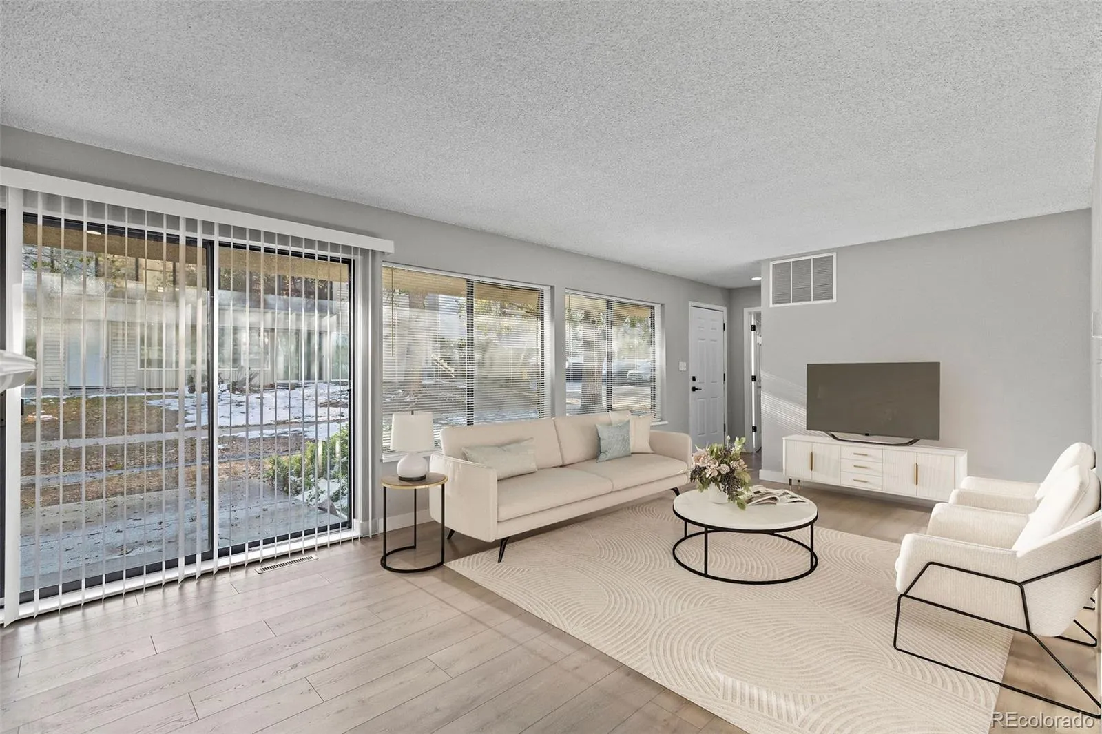2318 S Troy Street Aurora CO 80014 MLS #REC8289473 05132026210823 1600 2