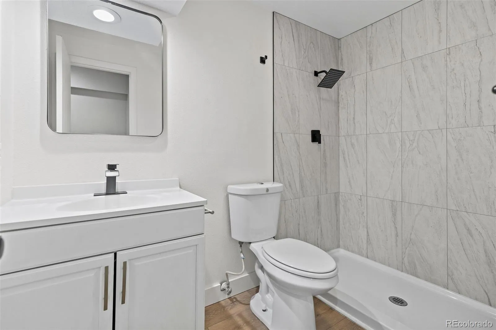 2318 S Troy Street Aurora CO 80014 MLS #REC8289473 05132026210823 1600 22