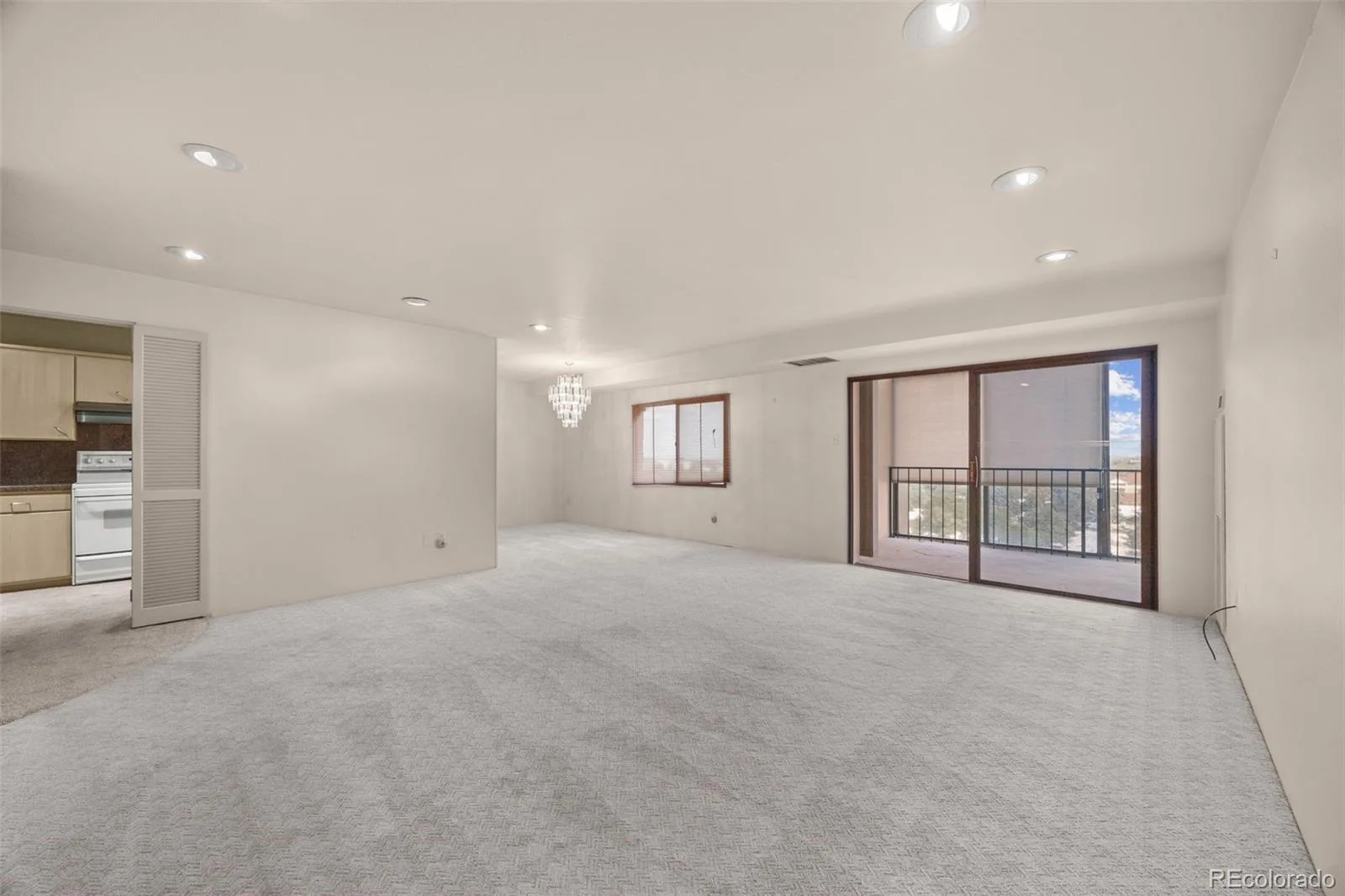 7865 E Mississippi Avenue #1002 Denver CO 80247 | MLS #REC8292840 09232026011303 1600 11