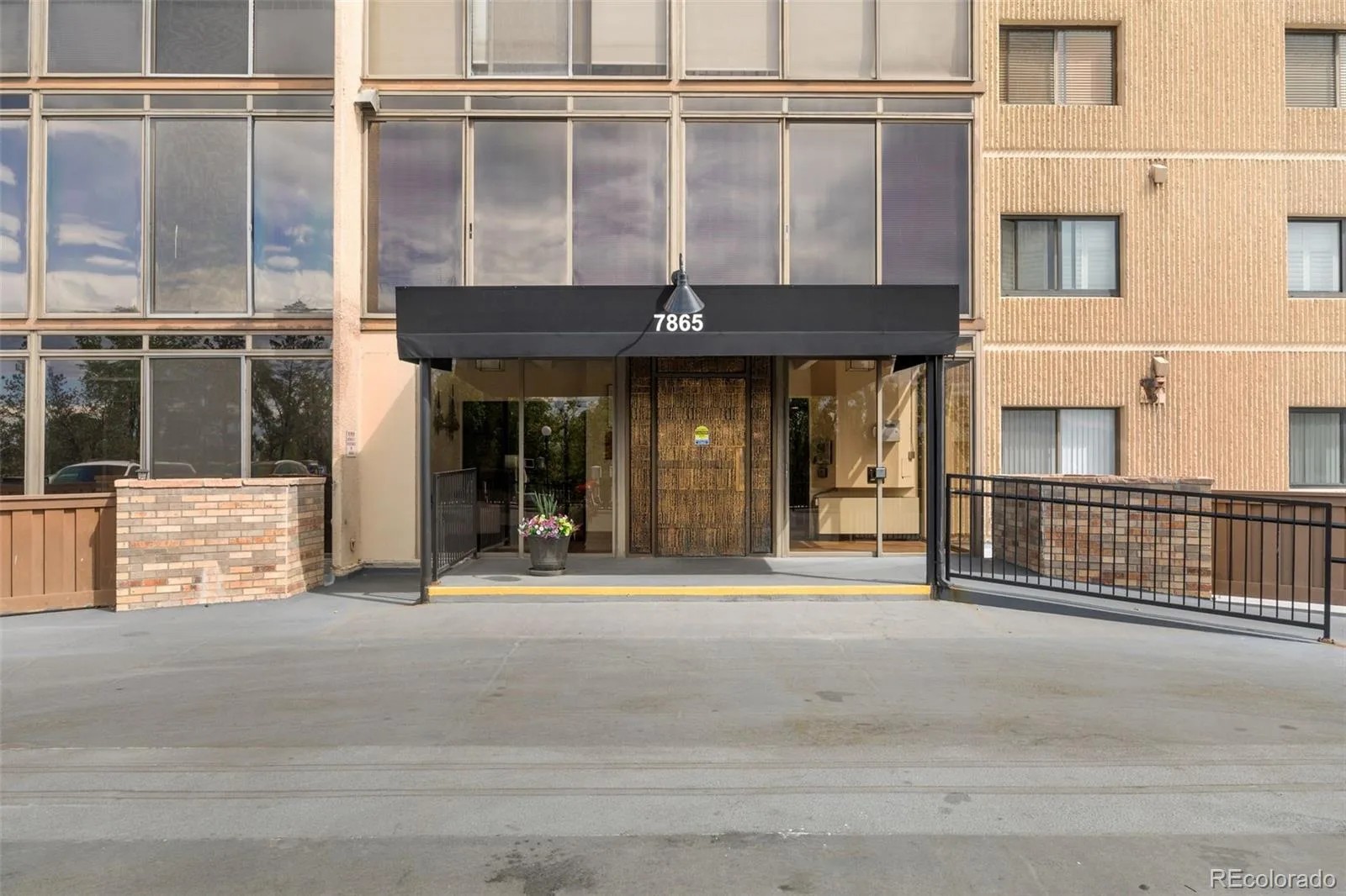 7865 E Mississippi Avenue #1002 Denver CO 80247 | MLS #REC8292840 09232026011303 1600 29
