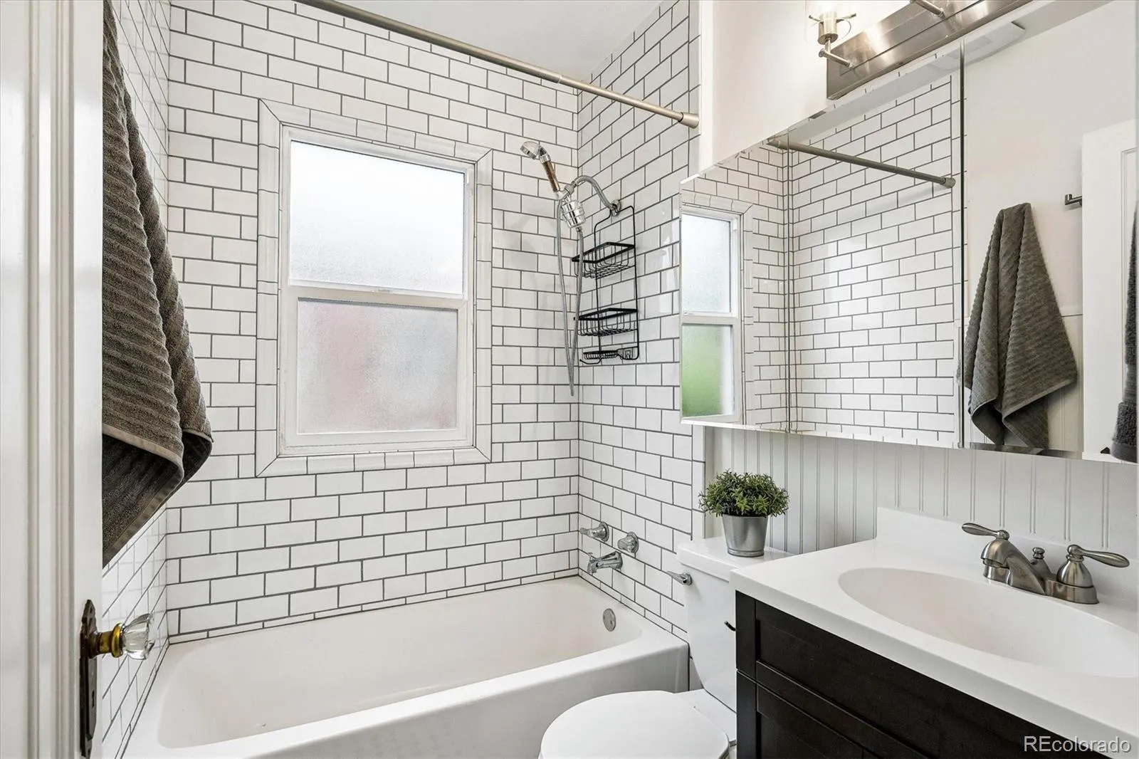 04162026212942 1600 10