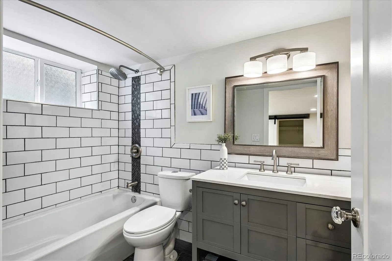 04162026212942 1600 18