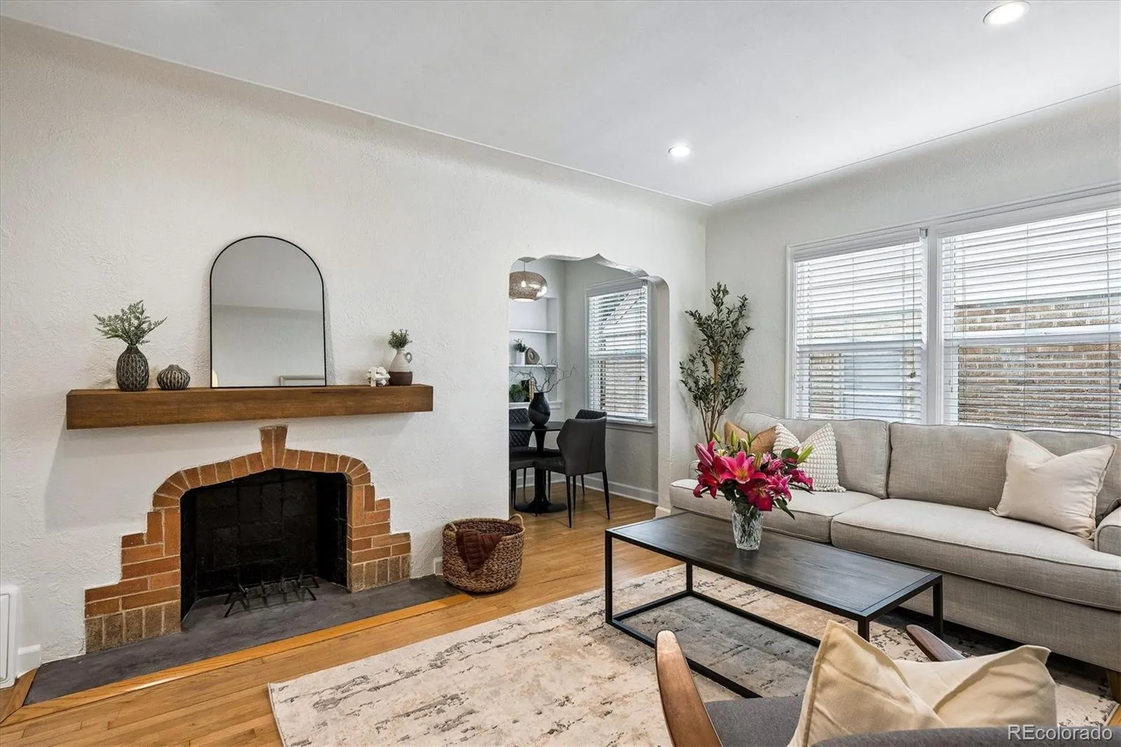 04162026212942 1600 2