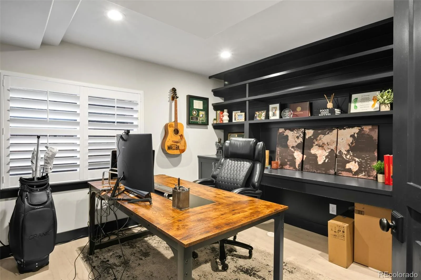 17382 E Lake Lane Aurora CO 80016 | MLS #REC8298876 09242026030606 1600 23