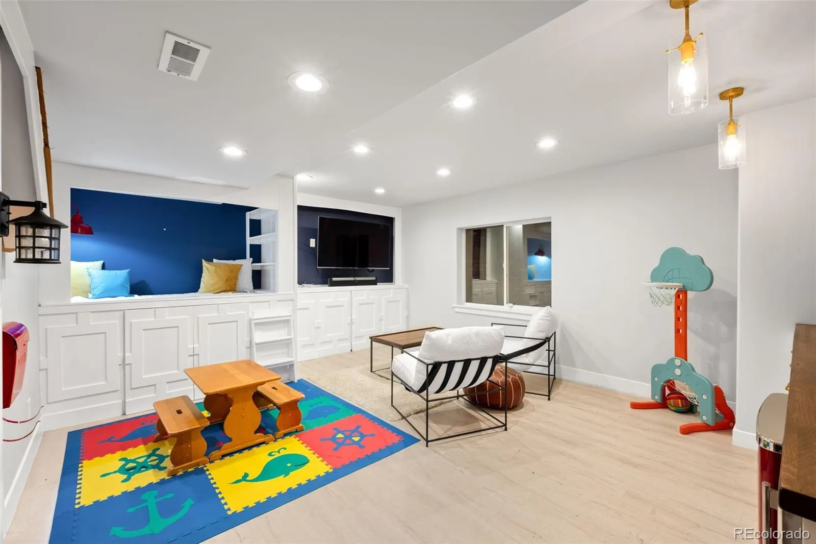 17382 E Lake Lane Aurora CO 80016 | MLS #REC8298876 09242026030606 1600 27
