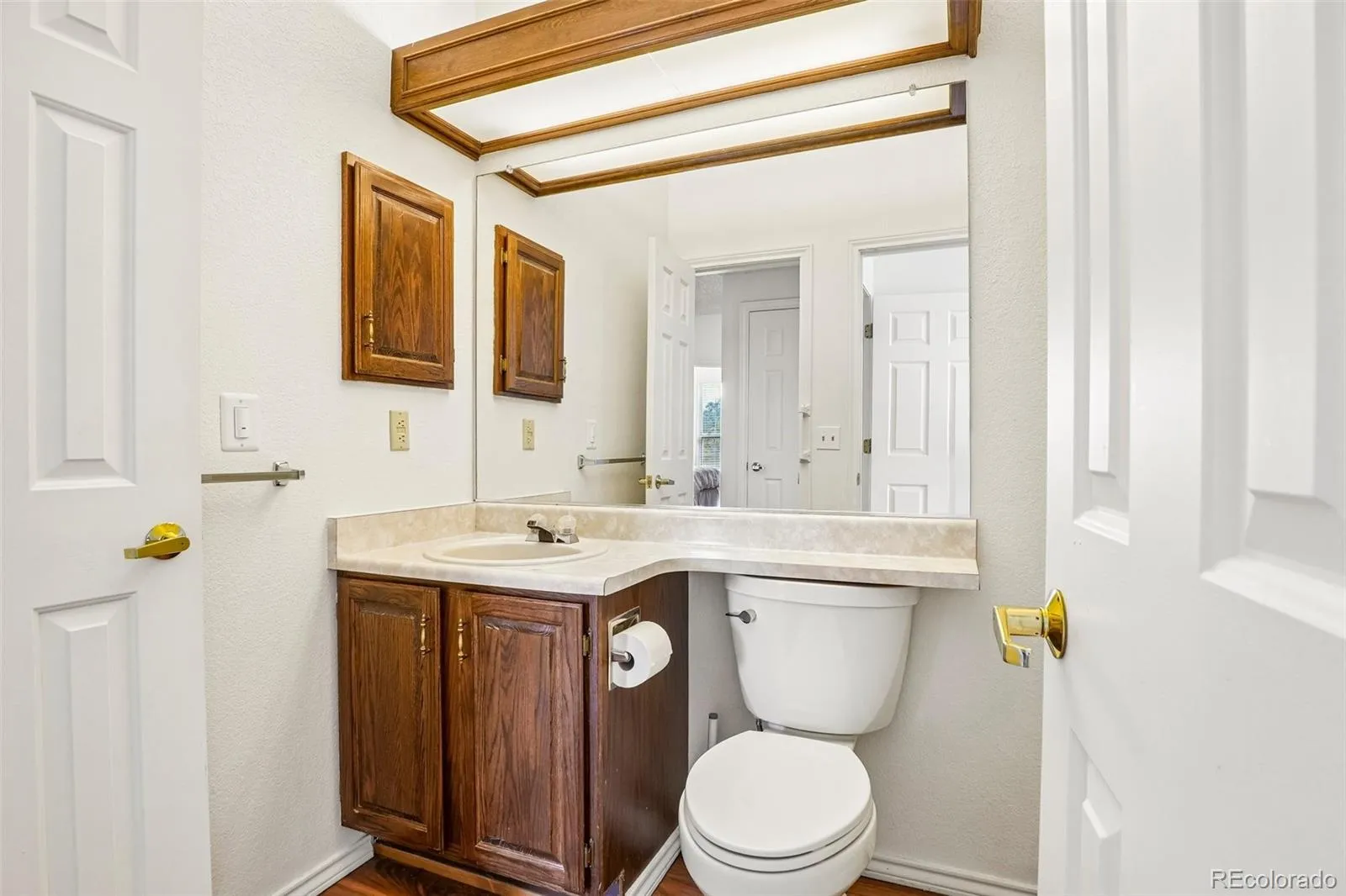 2897 W Riverwalk Circle #307 Littleton CO 80123 | MLS #REC8299687 05282026030702 1600 32