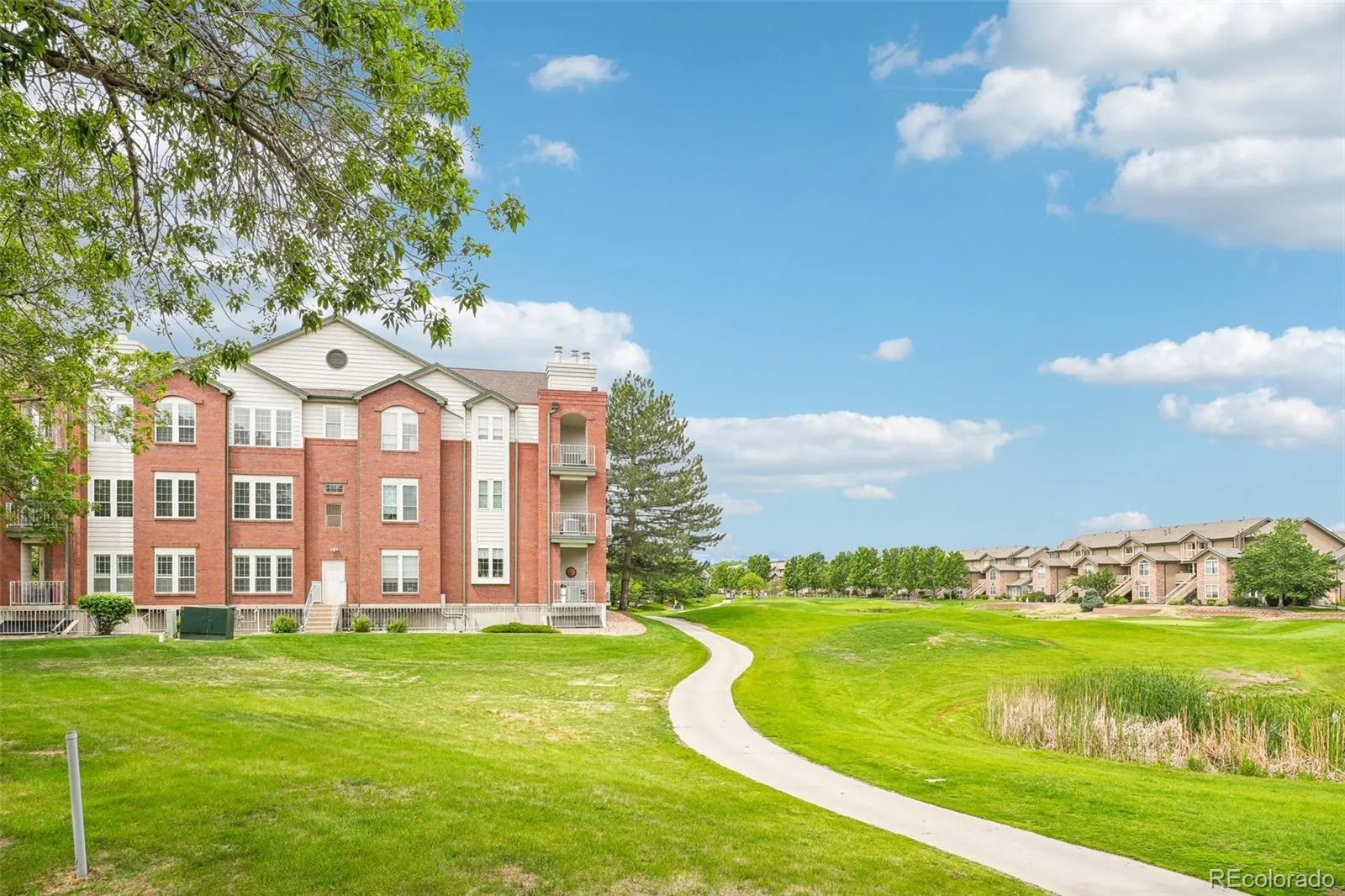 2897 W Riverwalk Circle #307 Littleton CO 80123 | MLS #REC8299687 05282026030702 1600 39