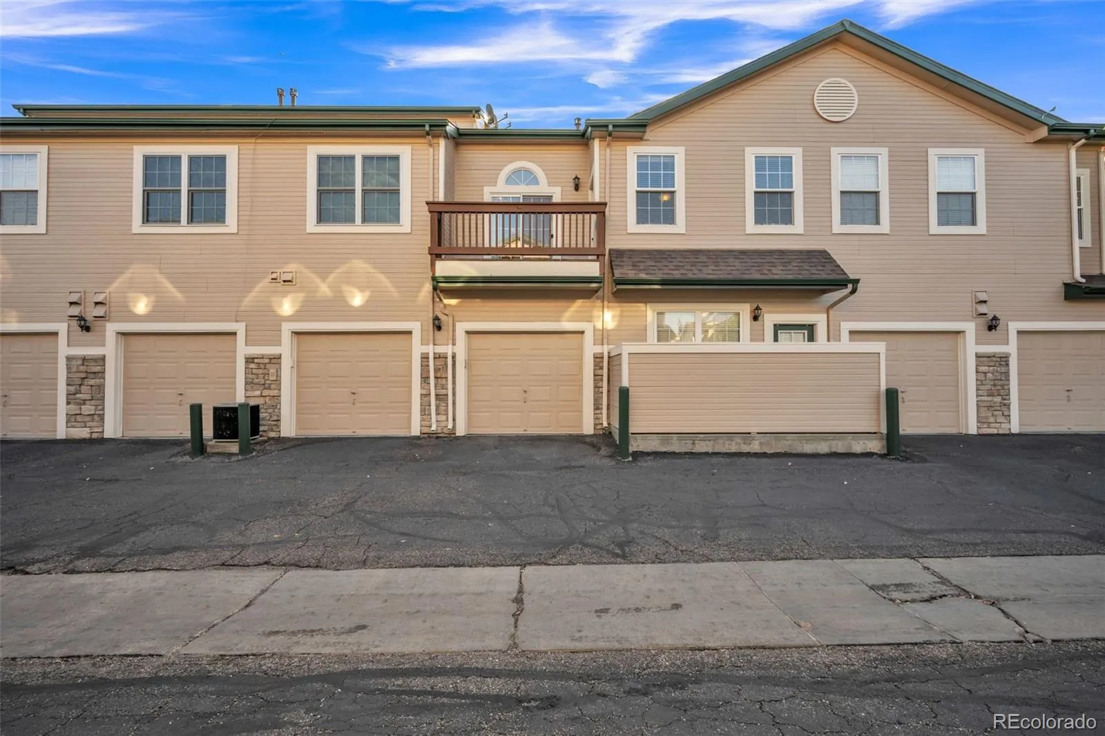 3995 S Dillon Way #202 Aurora CO 80014 MLS #REC8300802 05012026011053 1600 15