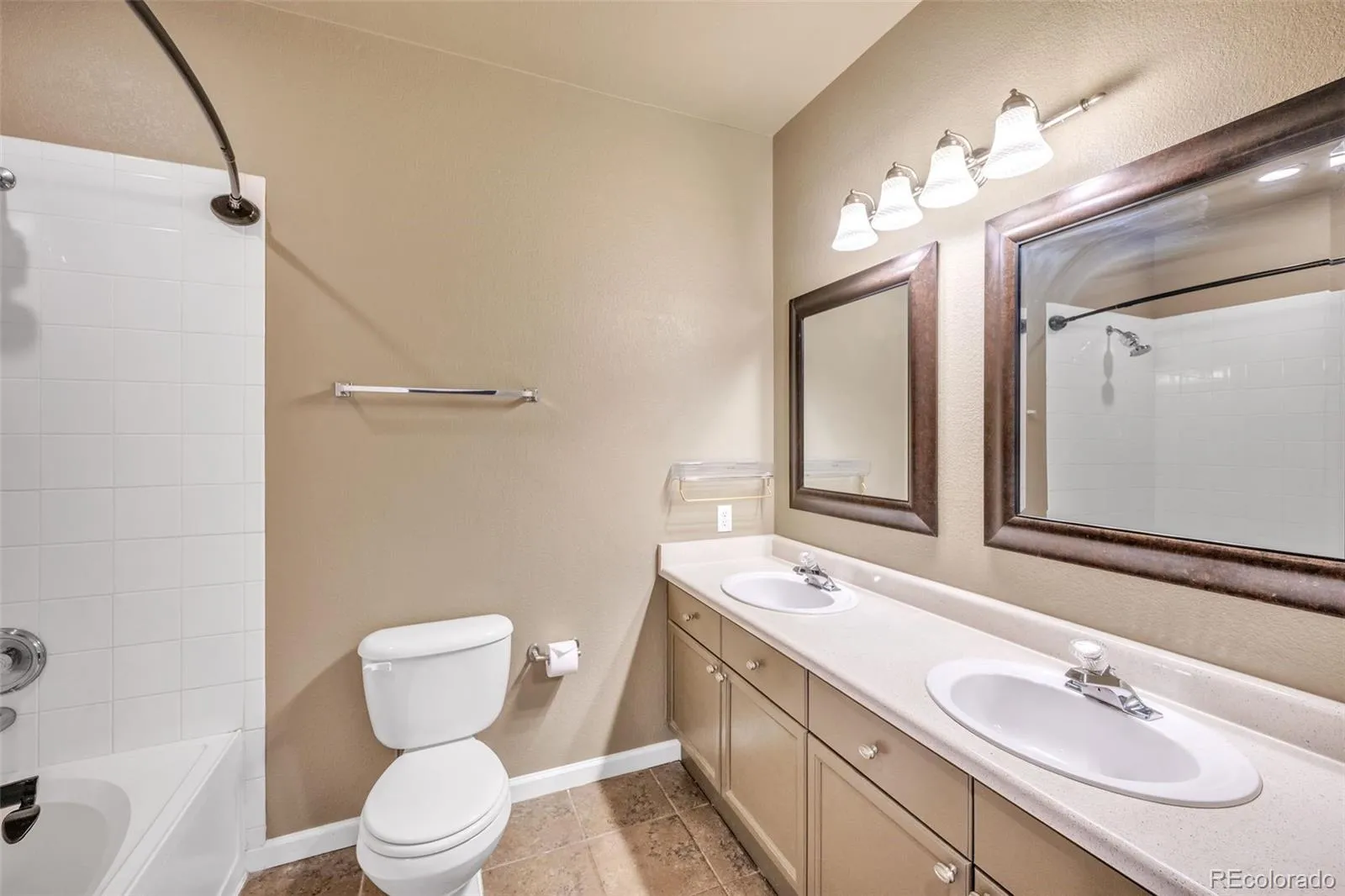 3995 S Dillon Way #202 Aurora CO 80014 MLS #REC8300802 05012026011053 1600 9