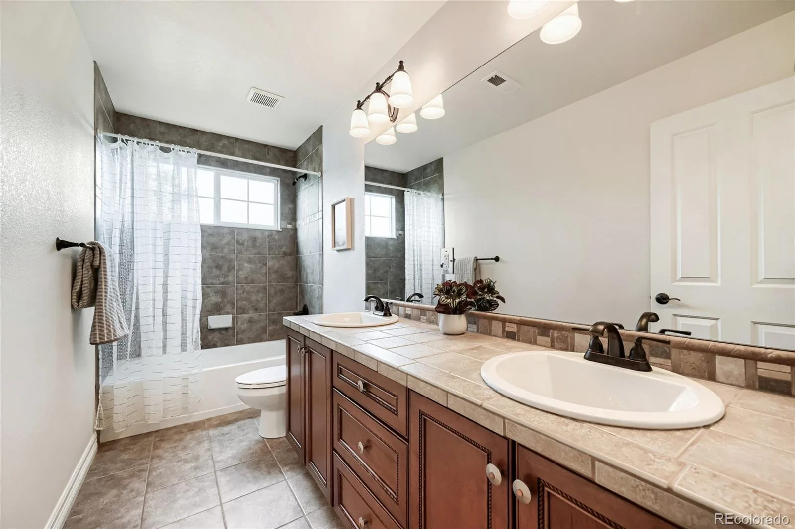2221 Ridgetrail Drive Castle Rock CO 80104 | MLS #REC8303519 07092026215748 1600 20