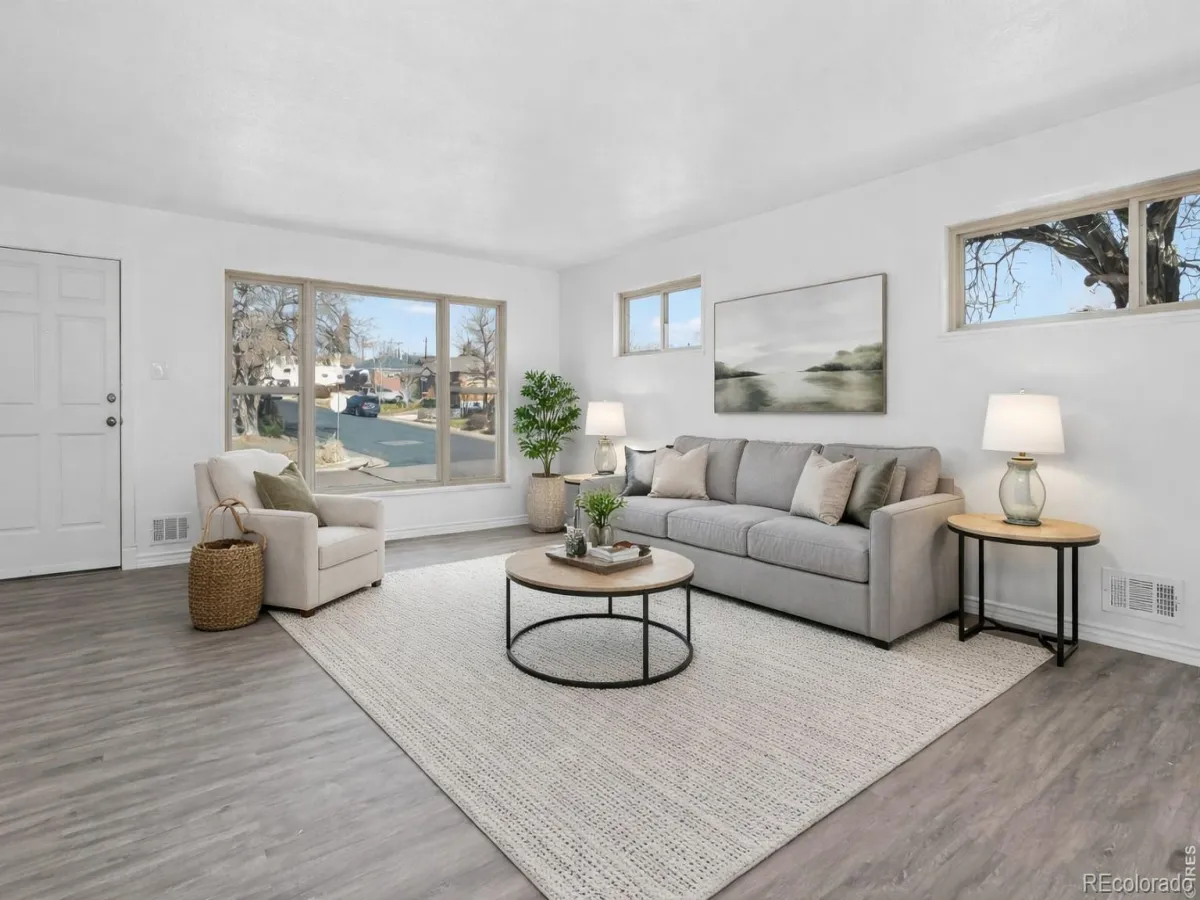 04172026220749 1200 10