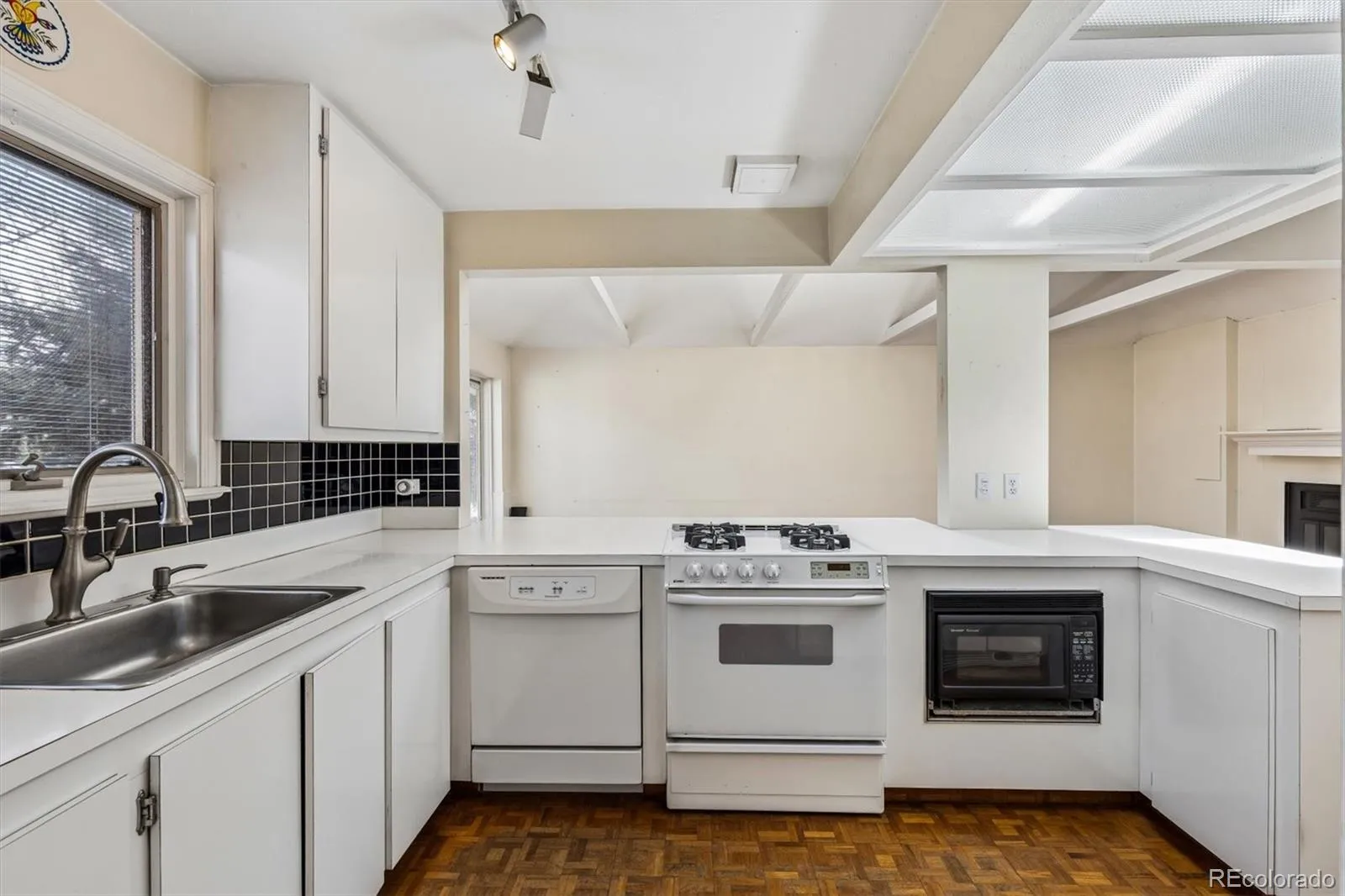 815 Oneida Street Denver CO 80220 MLS #REC8304907 05152026020933 1600 15