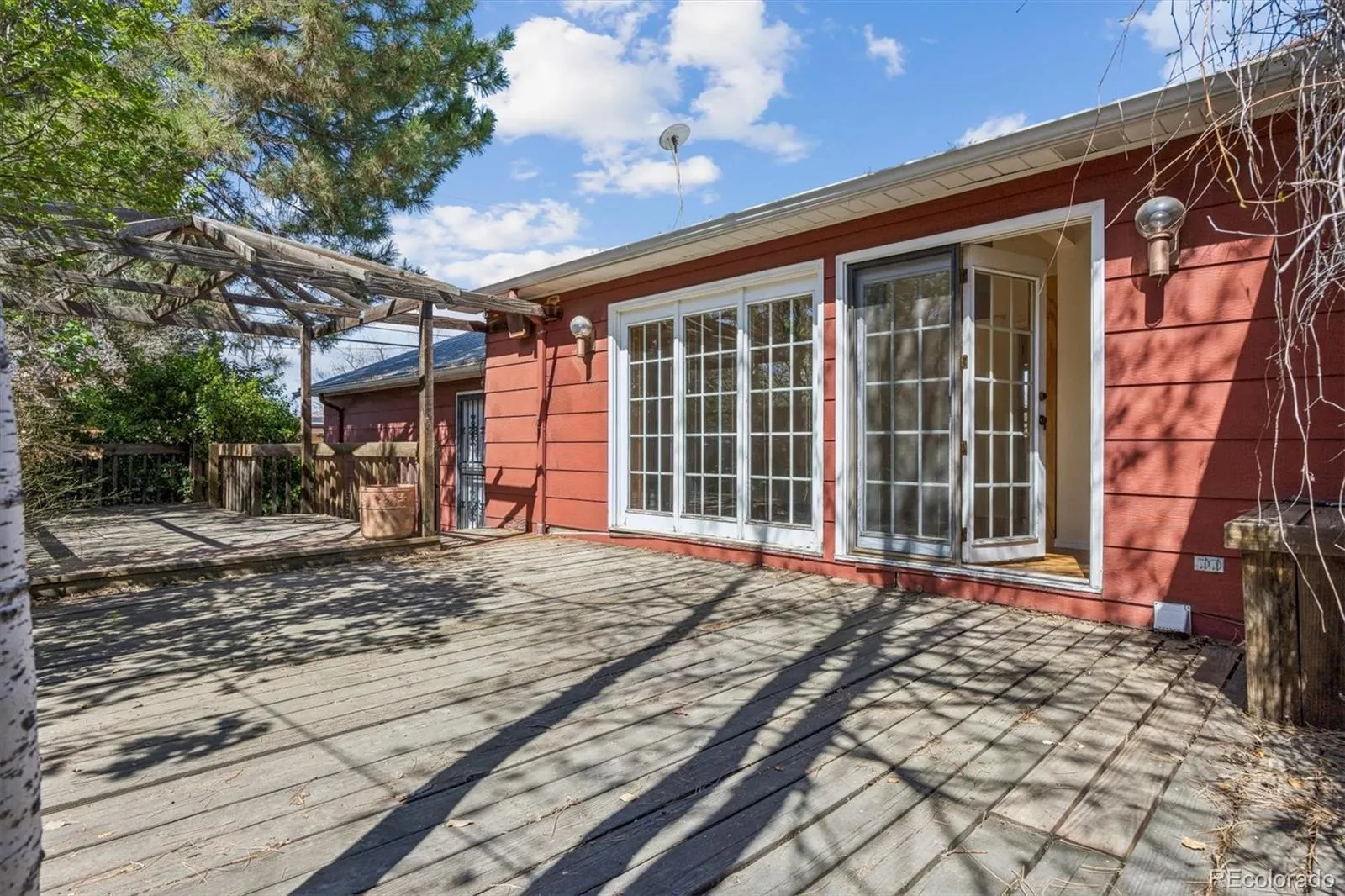 815 Oneida Street Denver CO 80220 MLS #REC8304907 05152026020933 1600 30