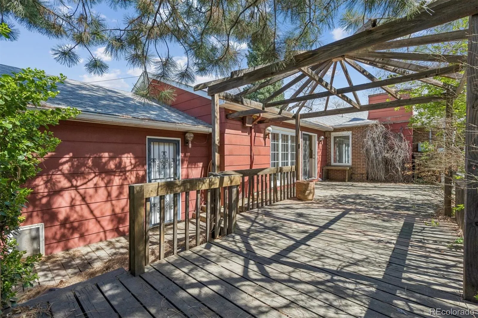 815 Oneida Street Denver CO 80220 MLS #REC8304907 05152026020933 1600 32