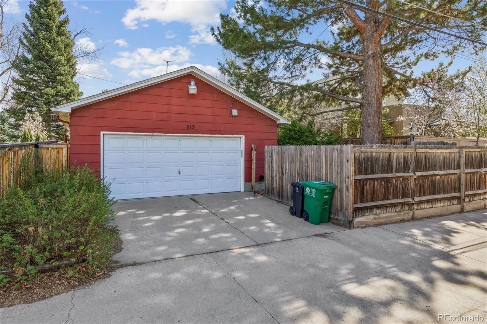 815 Oneida Street Denver CO 80220 MLS #REC8304907 05152026020933 1600 35