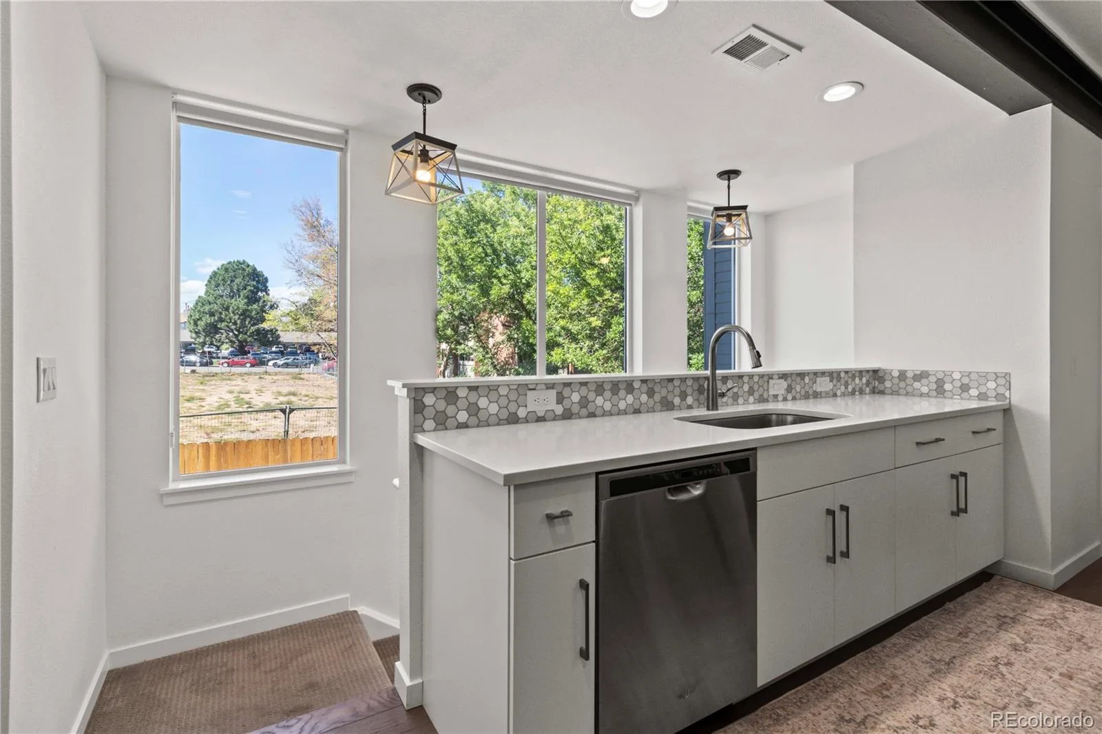 8711 E Hampden Avenue #13 Denver CO 80231 | MLS #REC8306942 10012026041218 1600 4