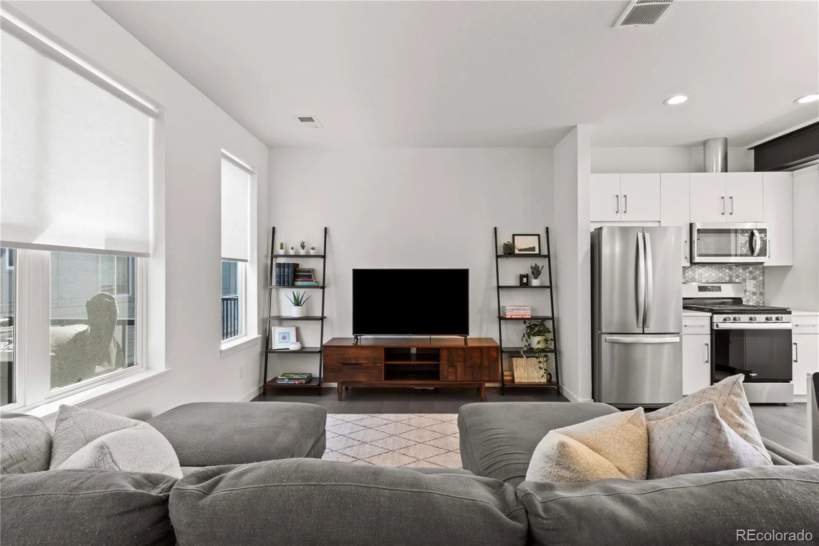 8711 E Hampden Avenue #13 Denver CO 80231 | MLS #REC8306942 10012026041218 1600 7