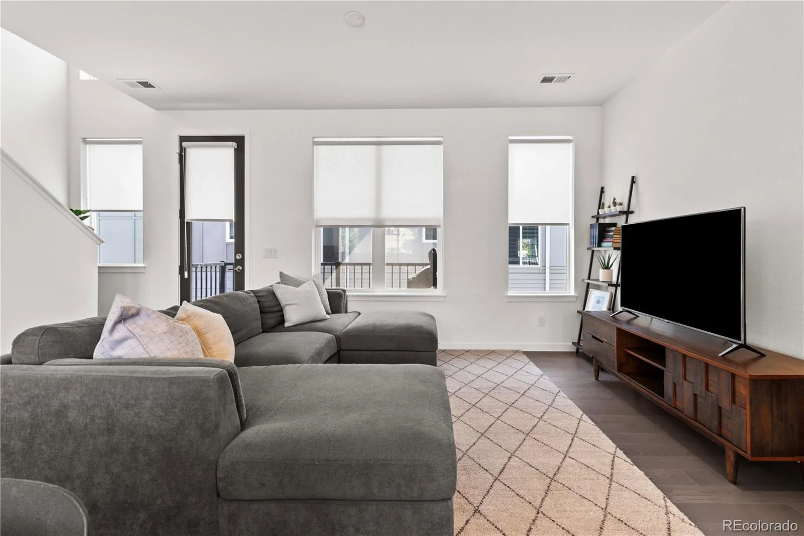 8711 E Hampden Avenue #13 Denver CO 80231 | MLS #REC8306942 10012026041218 1600 9