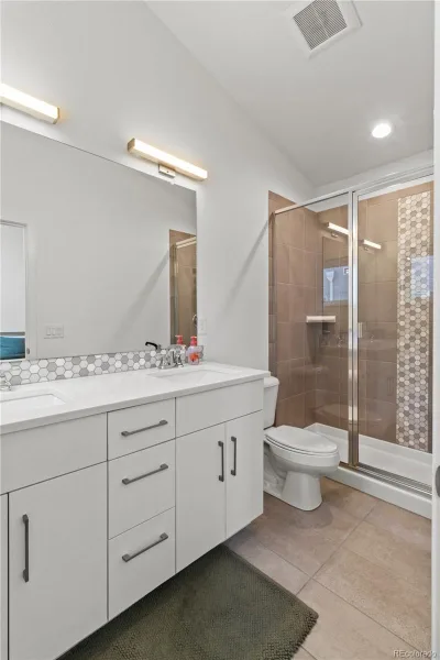 8711 E Hampden Avenue #13 Denver CO 80231 | MLS #REC8306942 10012026041218 800 14