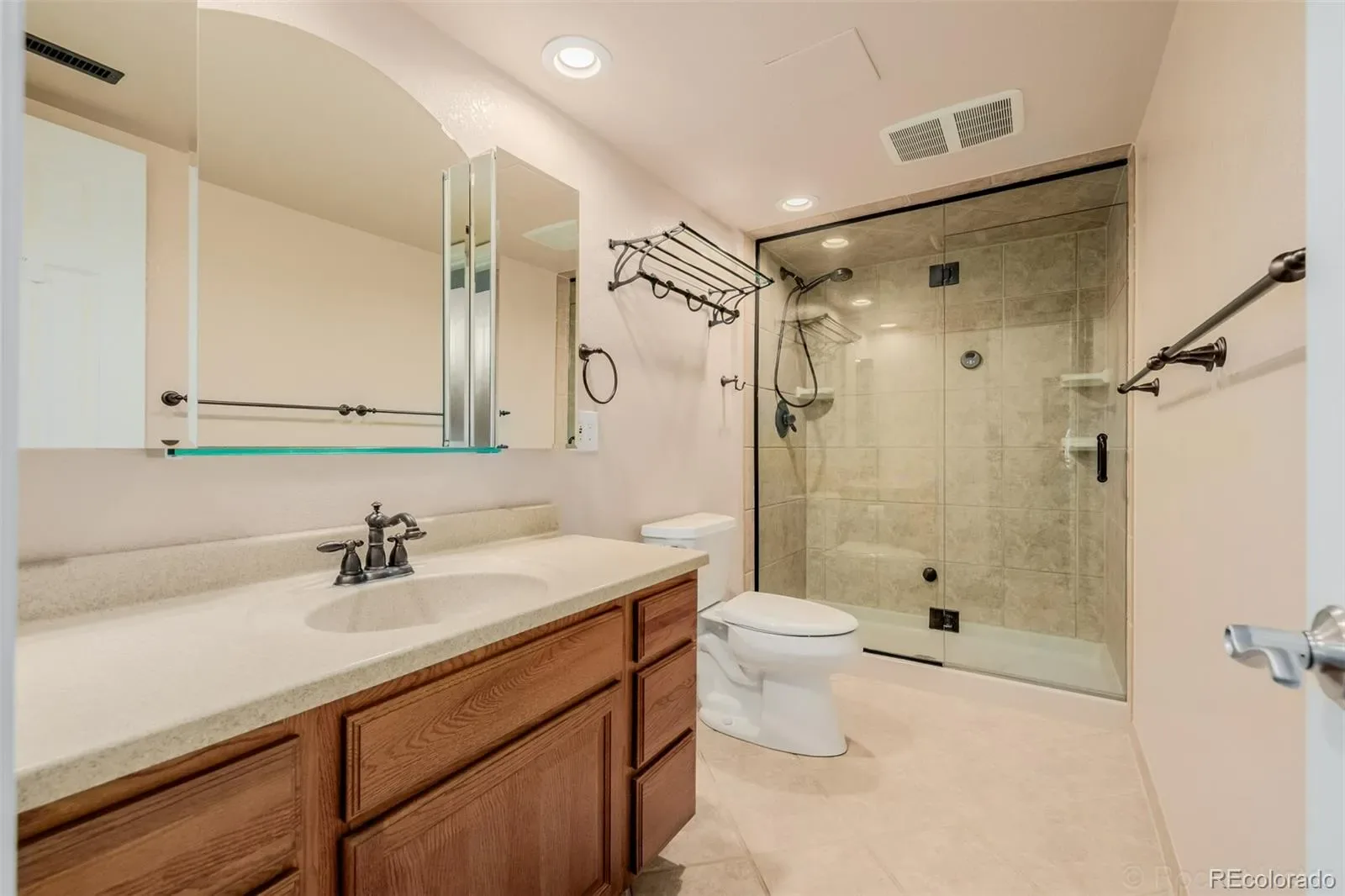 3525 S Brentwood Street Denver CO 80235 MLS #REC8308189 03162026230947 1600 23