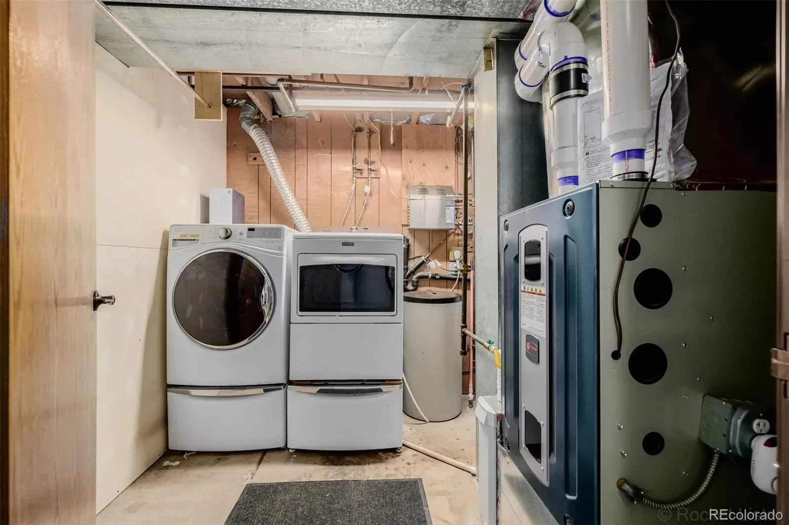 3525 S Brentwood Street Denver CO 80235 MLS #REC8308189 03162026230947 1600 25