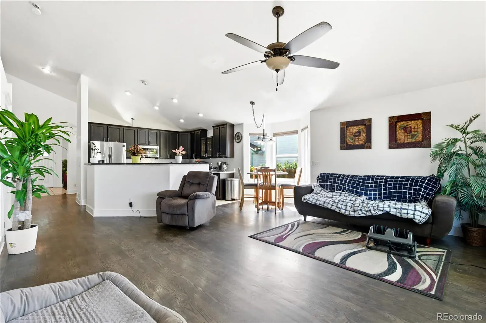 11212025223406 1600 13