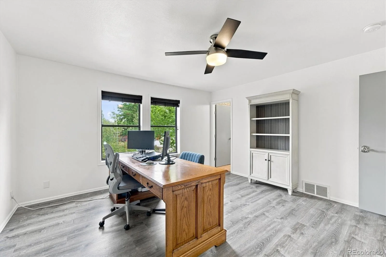 8609 S Allison Street Littleton CO 80128 | MLS #REC8311401 08212026012328 1600 14