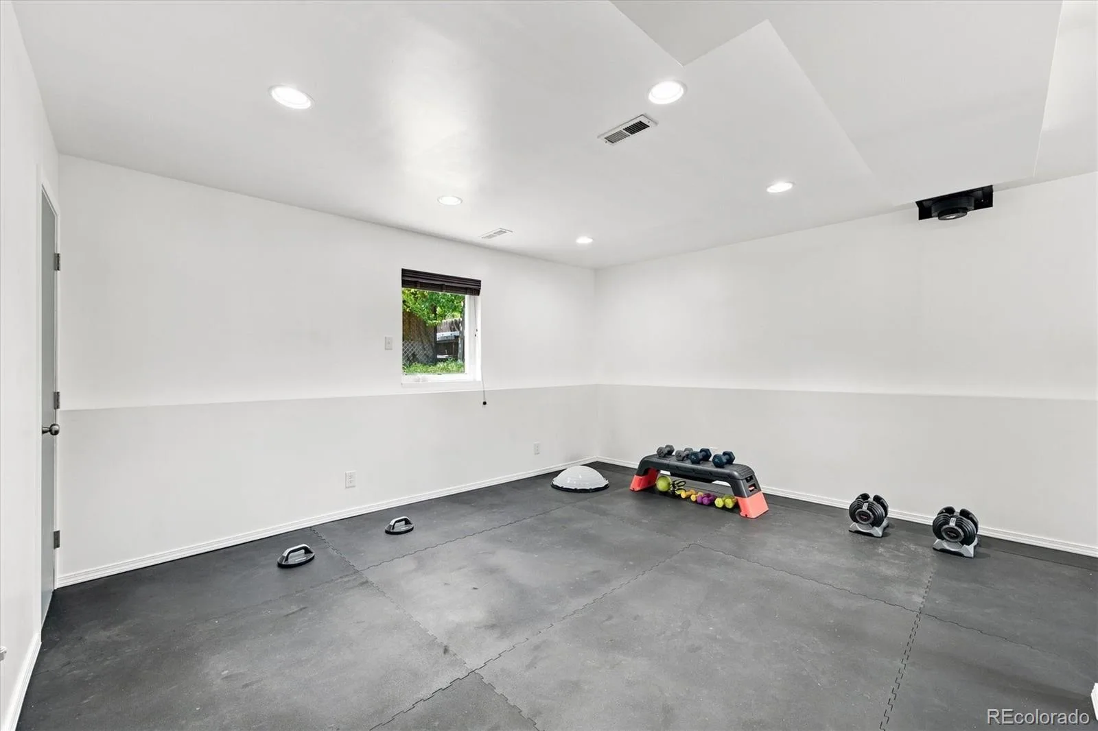 8609 S Allison Street Littleton CO 80128 | MLS #REC8311401 08212026012328 1600 34