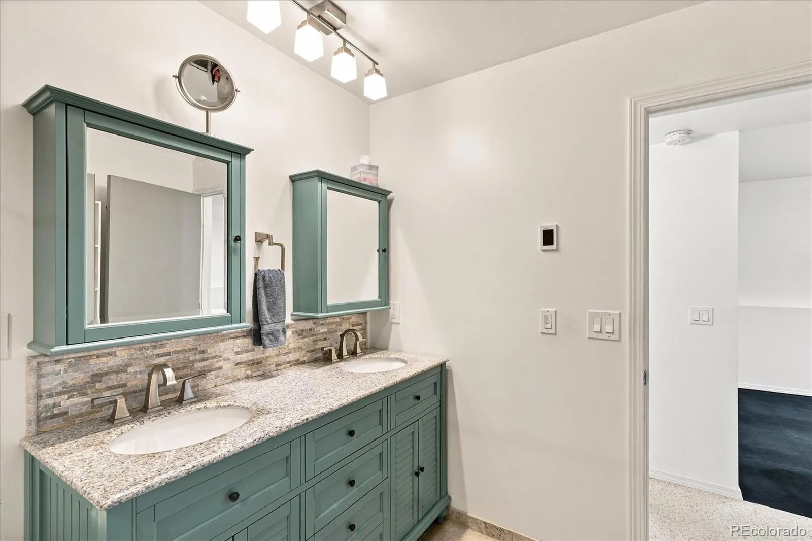 8609 S Allison Street Littleton CO 80128 | MLS #REC8311401 08212026012328 1600 37