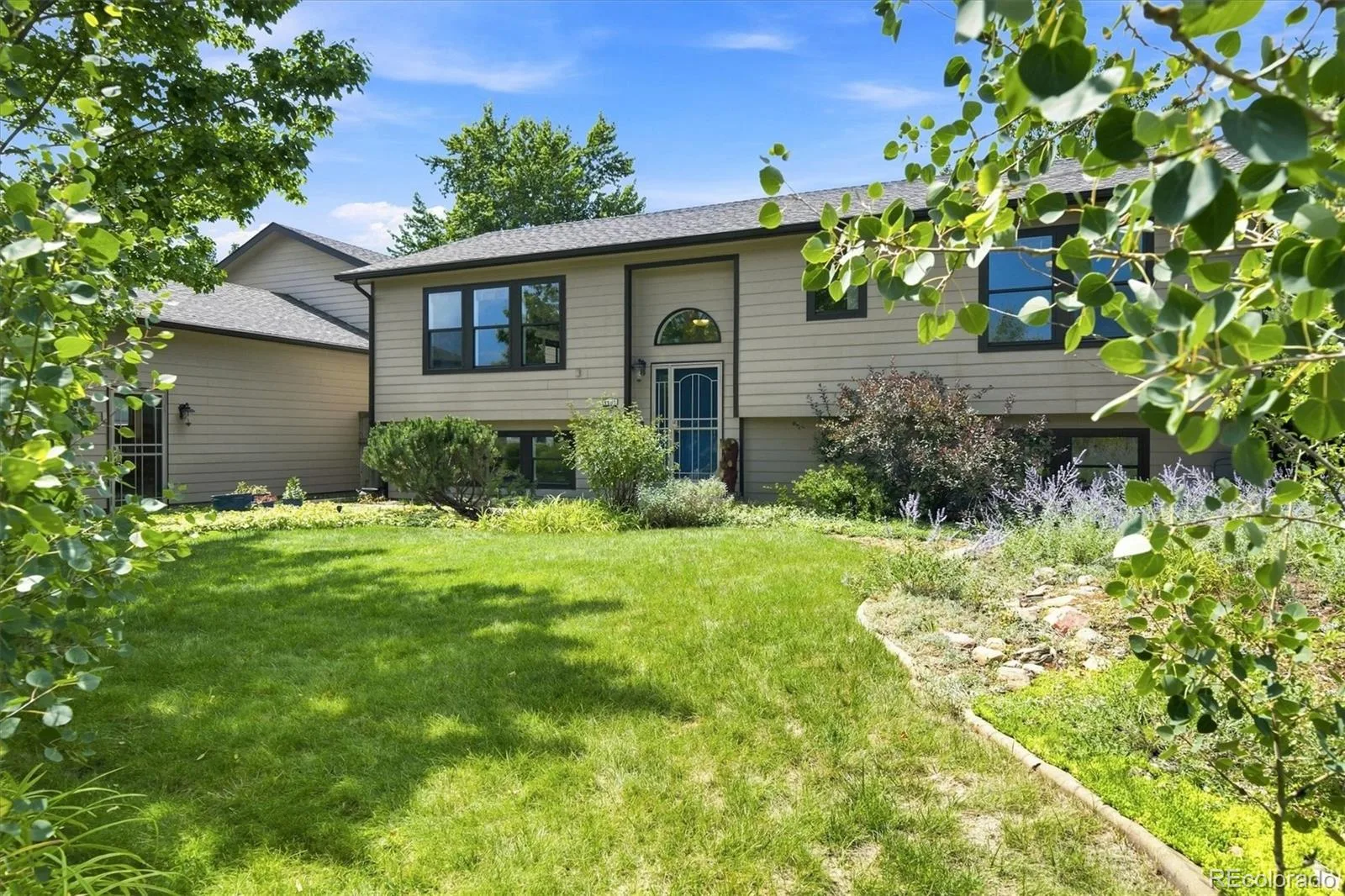 8609 S Allison Street Littleton CO 80128 | MLS #REC8311401 08212026012328 1600 7