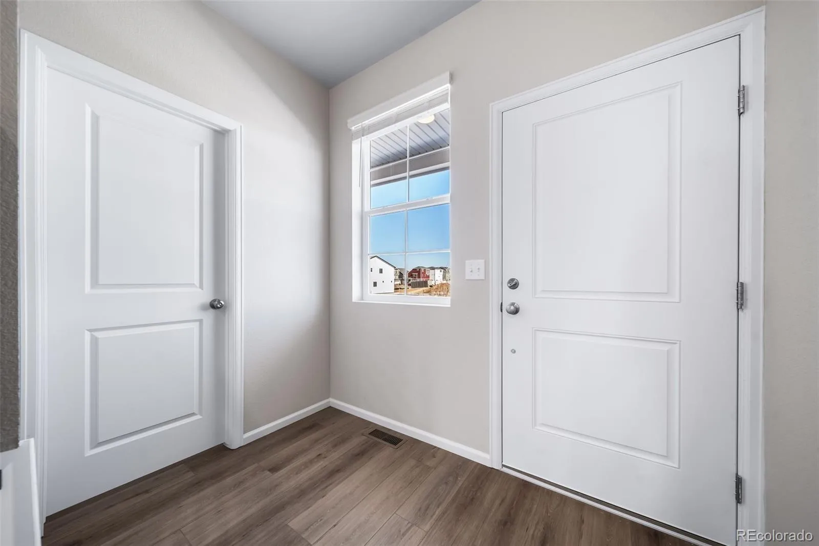 22382 E 38th Place Aurora CO 80019 | MLS #REC8316963 09252026152844 1600 17