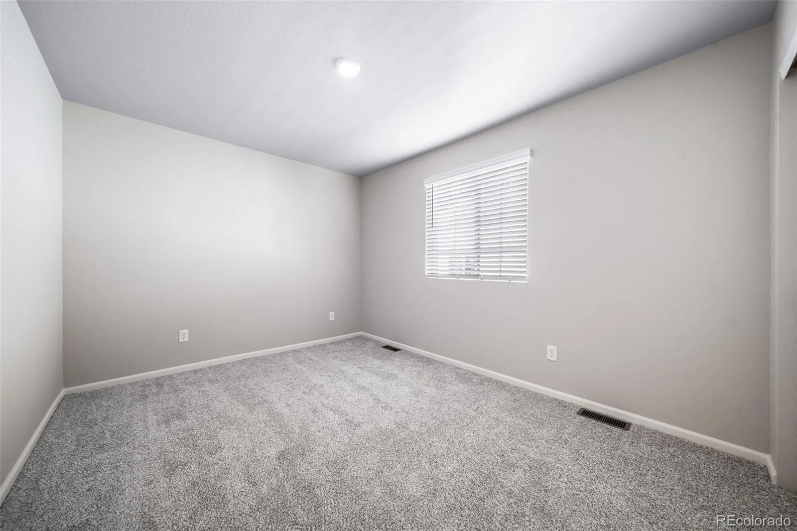 22382 E 38th Place Aurora CO 80019 | MLS #REC8316963 09252026152844 1600 24