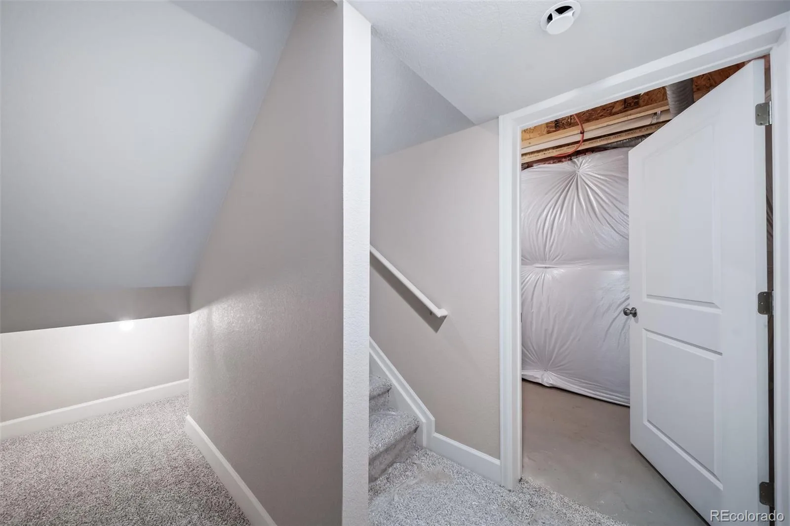 22382 E 38th Place Aurora CO 80019 | MLS #REC8316963 09252026152844 1600 34