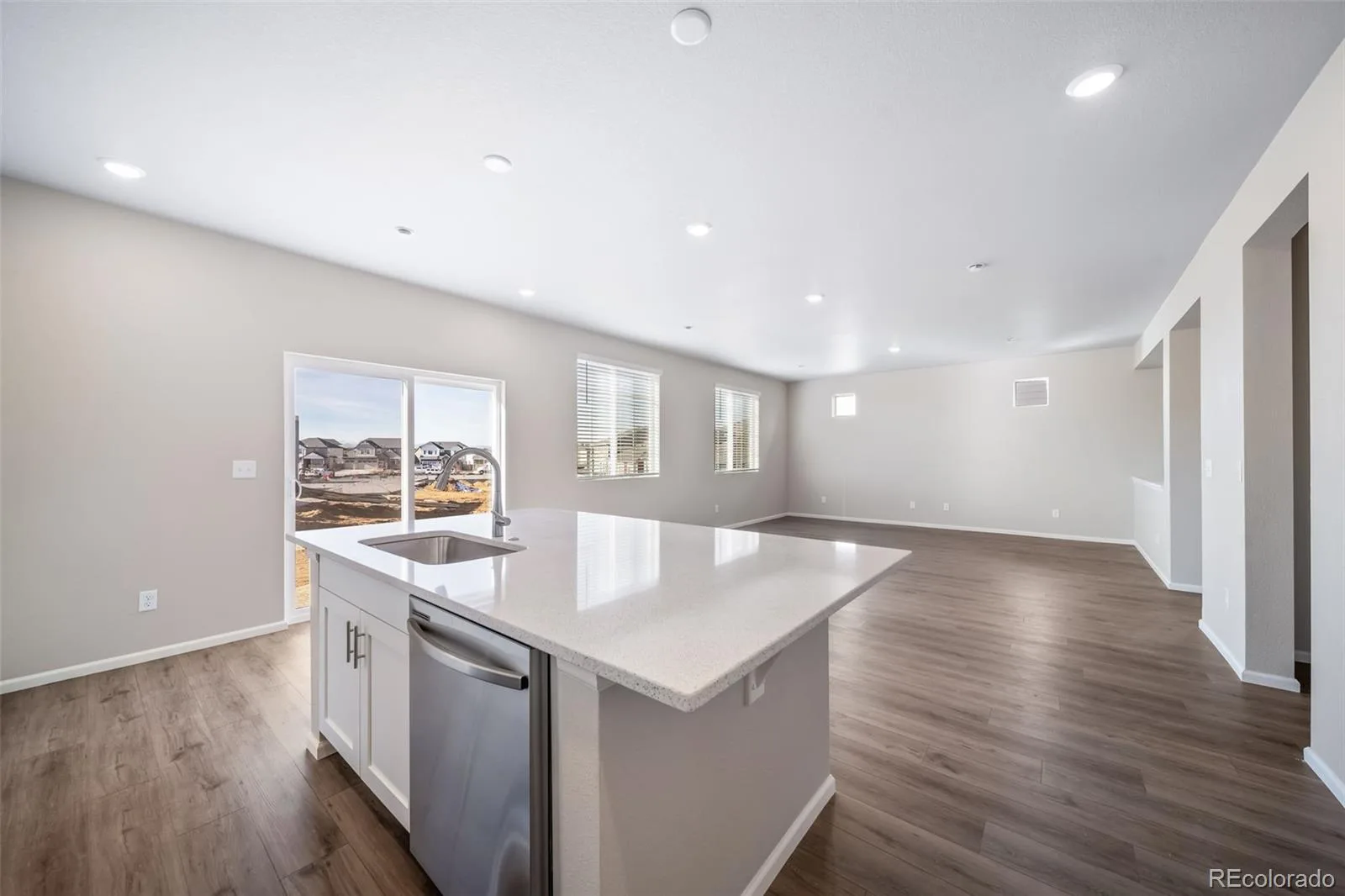 22382 E 38th Place Aurora CO 80019 | MLS #REC8316963 09252026152844 1600 4