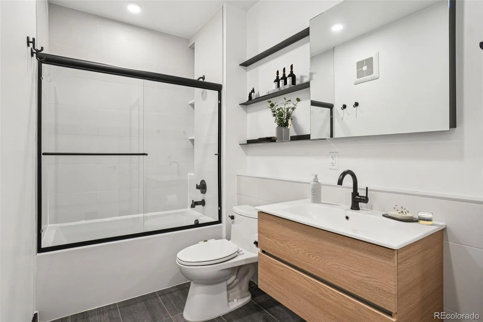 1601 Park Avenue #106 Denver CO 80218 MLS #REC8317231 05062026214423 1600 15