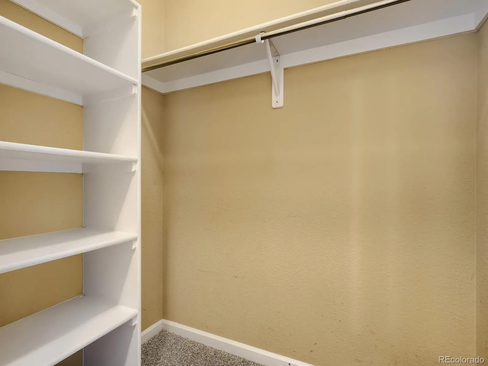 4045 S Crystal Circle #102 Aurora CO 80014 MLS #REC8318354 05282026140622 1600 16