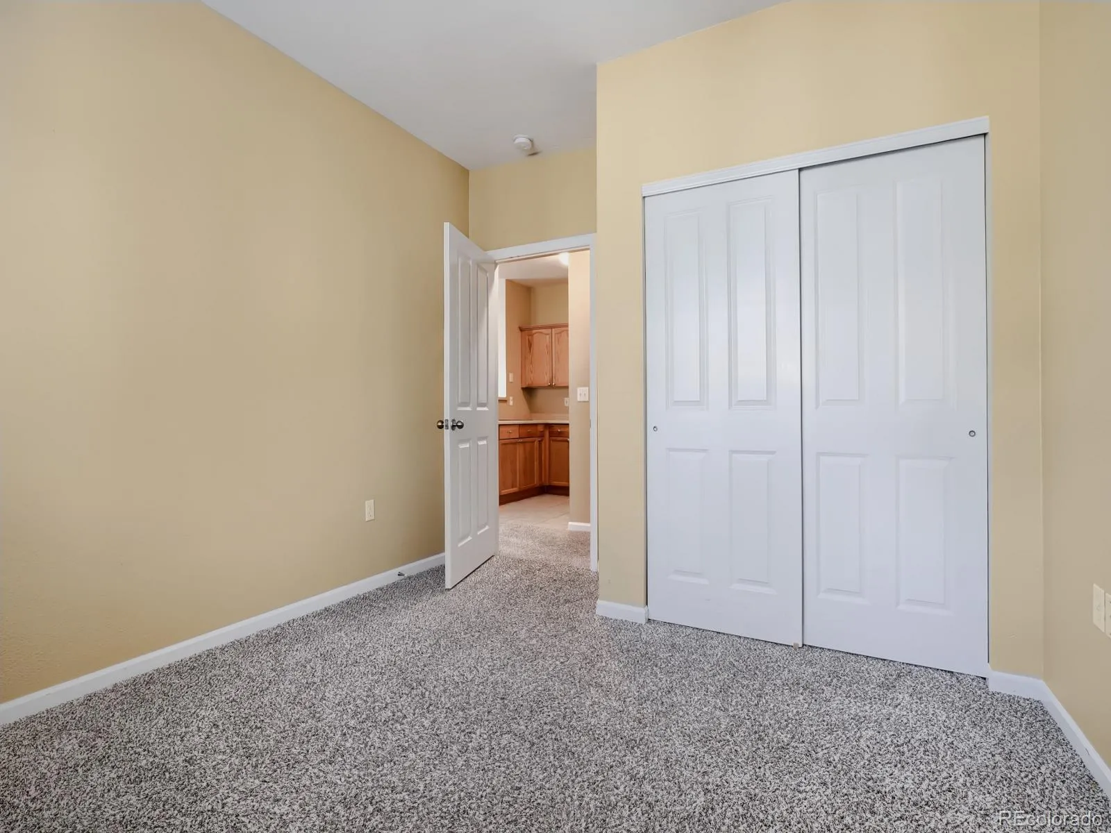 4045 S Crystal Circle #102 Aurora CO 80014 MLS #REC8318354 05282026140622 1600 17