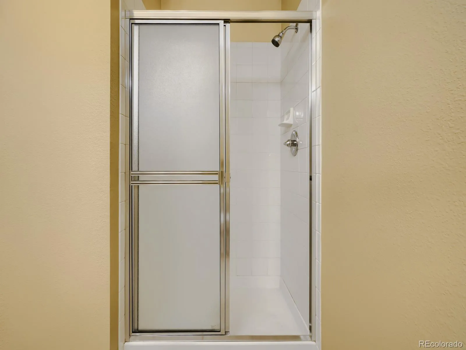 4045 S Crystal Circle #102 Aurora CO 80014 MLS #REC8318354 05282026140622 1600 20