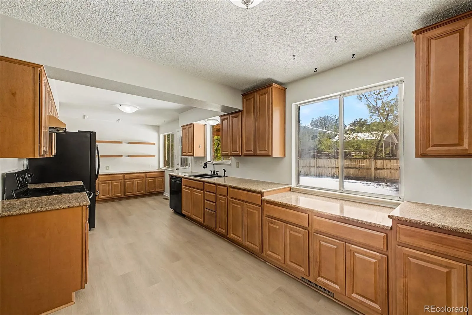 1509 S Vivian Street Longmont CO 80501 MLS #REC8318512 06032026184328 1600 10
