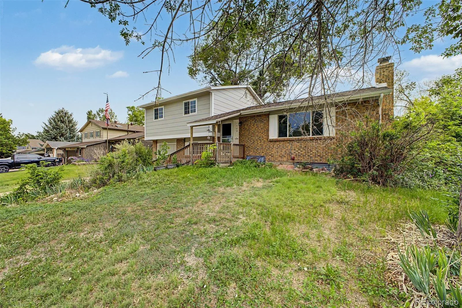 1509 S Vivian Street Longmont CO 80501 MLS #REC8318512 06032026184328 1600 2