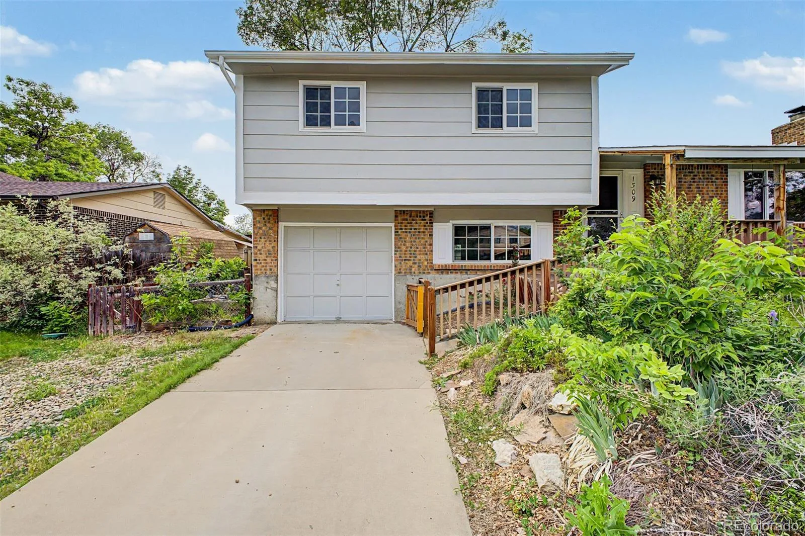 1509 S Vivian Street Longmont CO 80501 MLS #REC8318512 06032026184328 1600 3