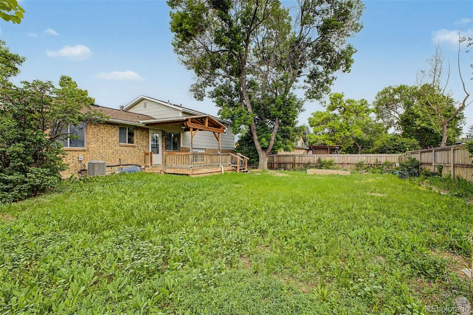 1509 S Vivian Street Longmont CO 80501 MLS #REC8318512 06032026184328 1600 38