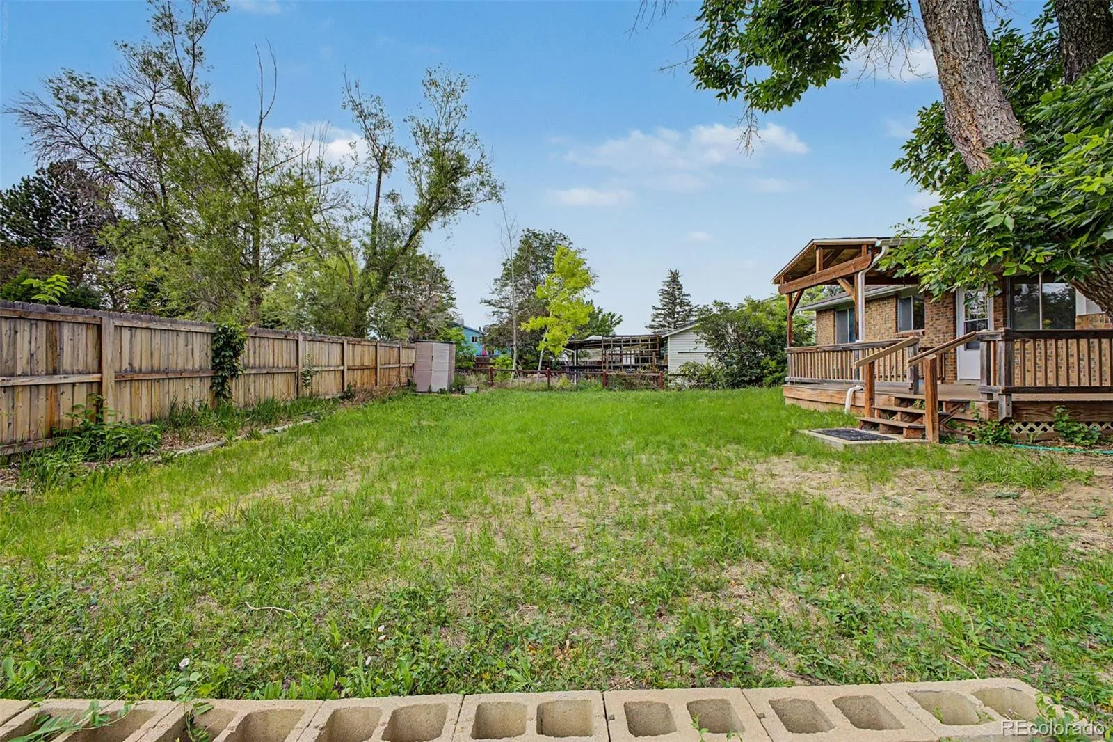 1509 S Vivian Street Longmont CO 80501 MLS #REC8318512 06032026184328 1600 39