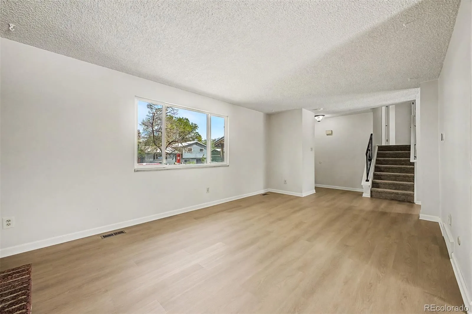 1509 S Vivian Street Longmont CO 80501 MLS #REC8318512 06032026184328 1600 7