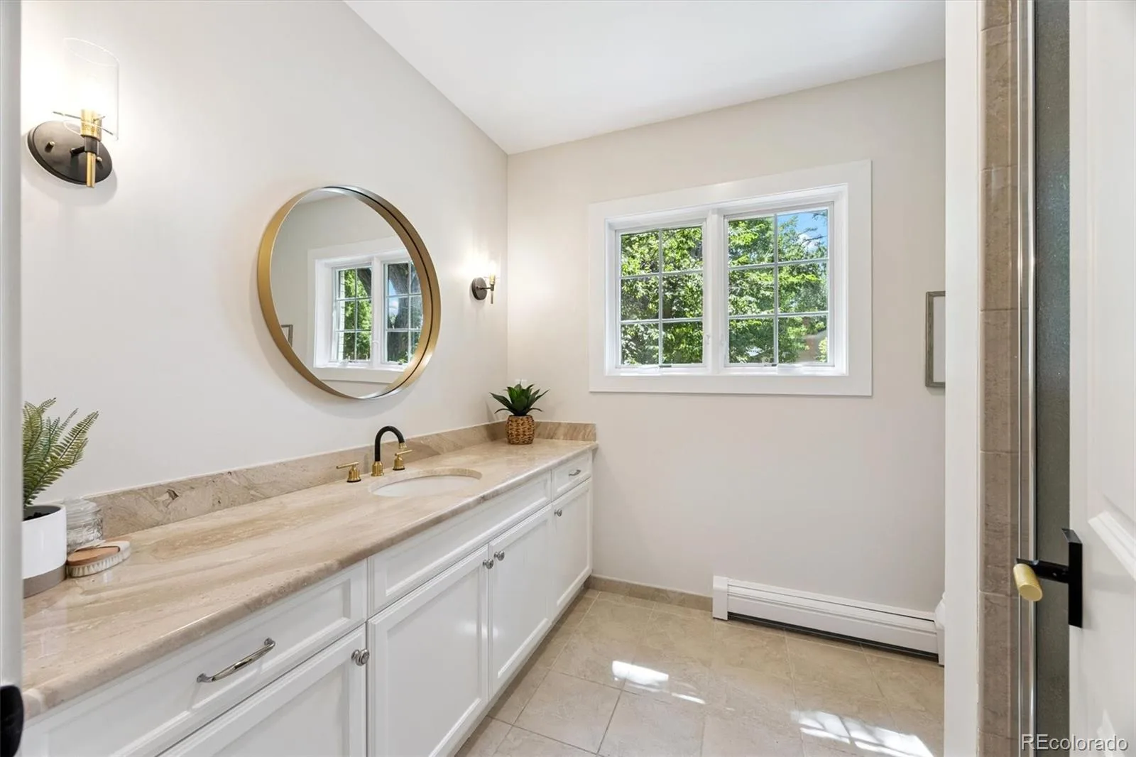 3360 S Columbine Circle Englewood CO 80113 | MLS #REC8319738 09232026011331 1600 36