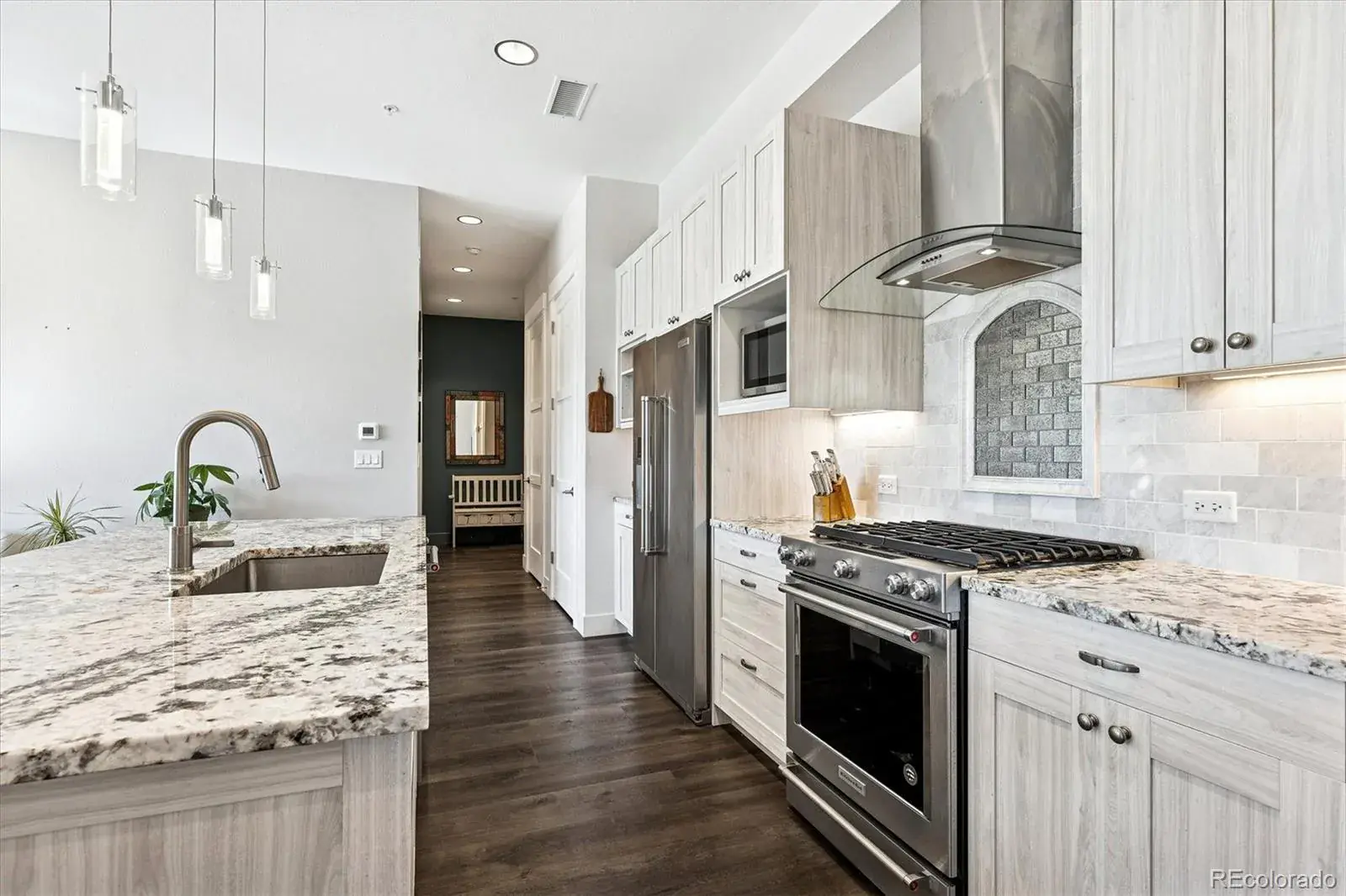 01272026222359 1600 16