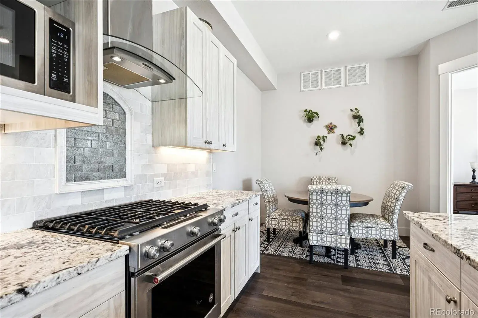 01272026222359 1600 18